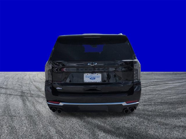 Used 2025 Chevrolet Suburban Premier AWD/4WD image 5