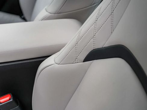 Certified 2025 Lexus UX 300h FWD w/ Accessory Package (Z2) image 20
