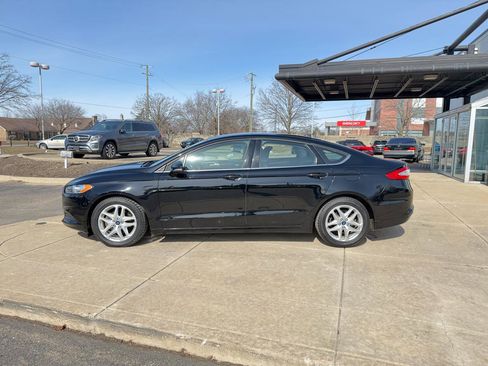 Used 2016 Ford Fusion SE image 8