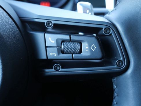 Certified 2026 Porsche Macan image 23