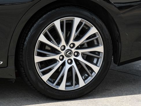 Used 2020 Lexus ES 300h w/ Premium Package FWD image 53