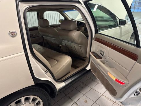 Used 1998 Cadillac De Ville image 24