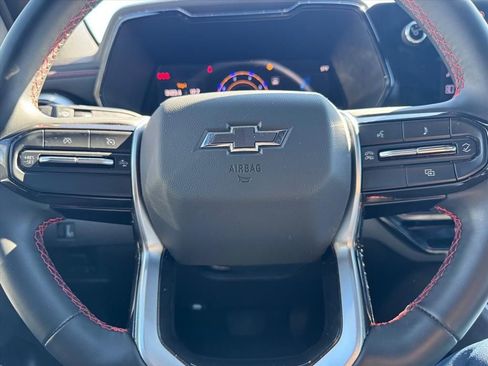 Used 2024 Chevrolet Colorado Z71 w/ Z71 Convenience Package 2 image 16