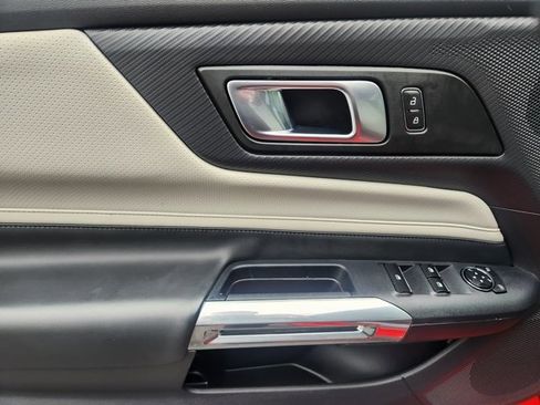 Used 2024 Ford Mustang Premium image 17