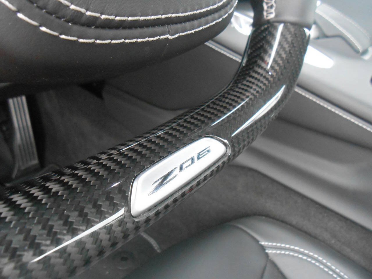 Used 2024 Chevrolet Corvette Z06 RWD image 31