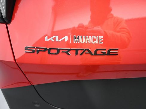 Certified 2026 Kia Sportage X-Line w/ X-Line Premium Package AWD/4WD image 10