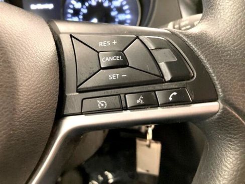 Used 2020 Nissan Rogue S image 22