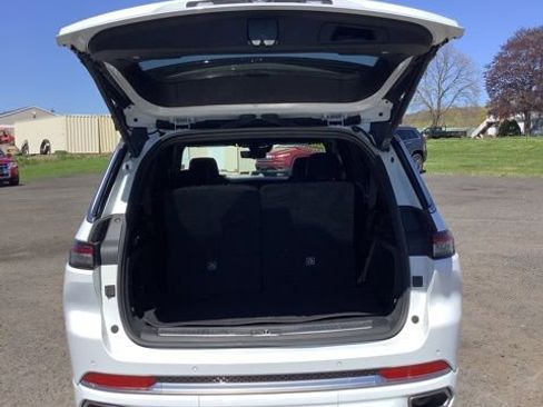 Certified 2025 Jeep Grand Cherokee L Summit AWD/4WD image 24