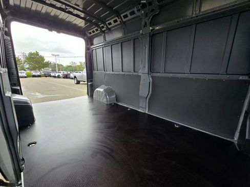 Used 2025 RAM ProMaster 2500 w/ Quick Order Package 22H SLT+ FWD image 23