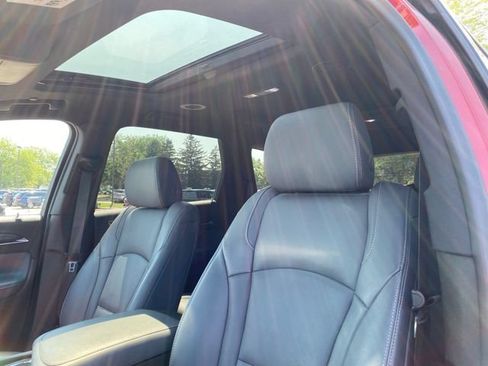 Used 2023 Buick Enclave Essence w/ Experience Buick Package AWD/4WD image 16