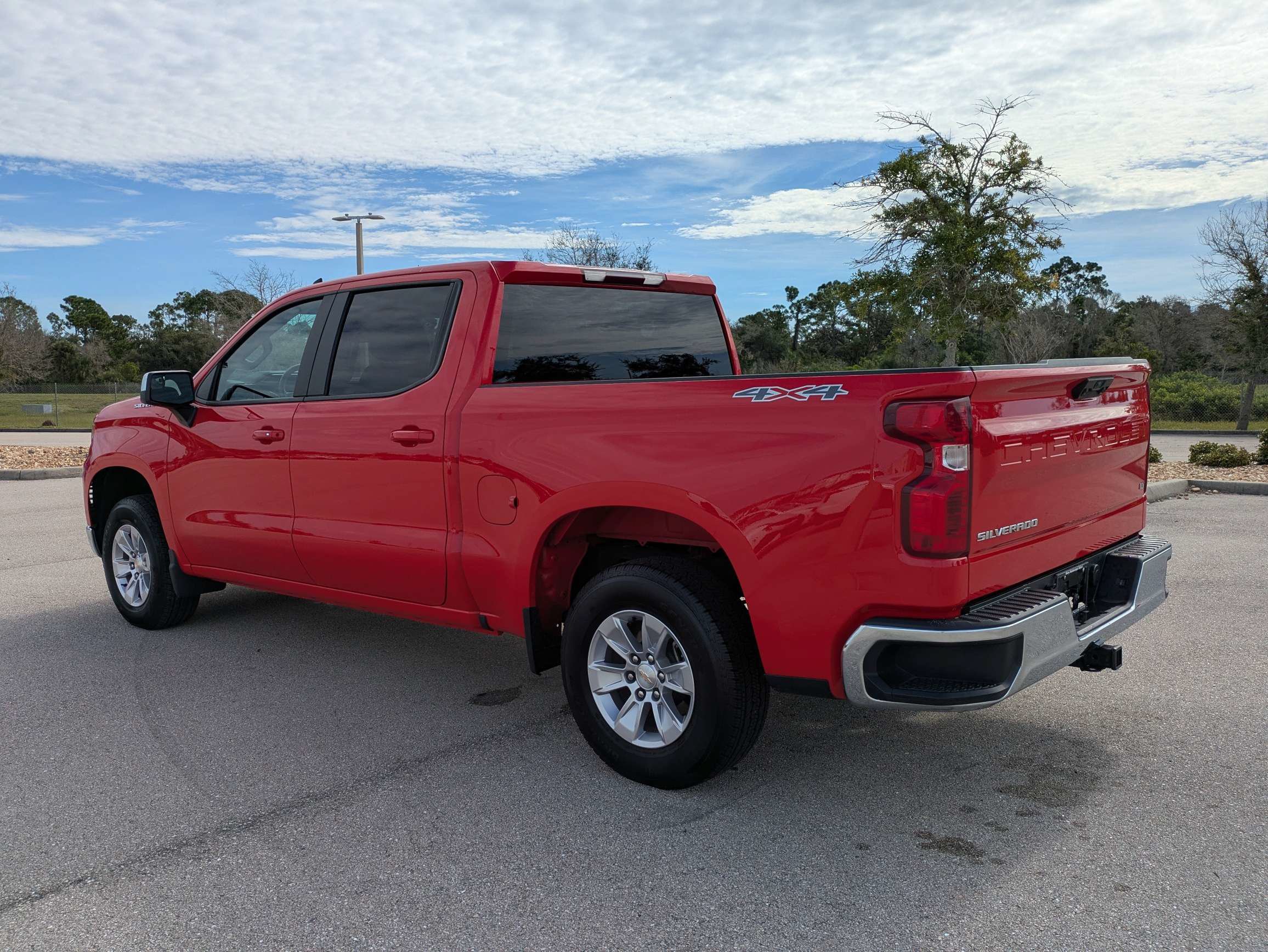Used 2026 Chevrolet Silverado 1500 LT AWD/4WD image 6