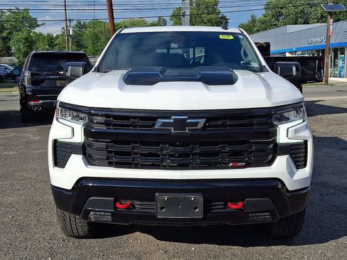 Used 2023 Chevrolet Silverado 1500 LT Trail Boss w/ LT Trail Boss Premium Package AWD/4WD image 2