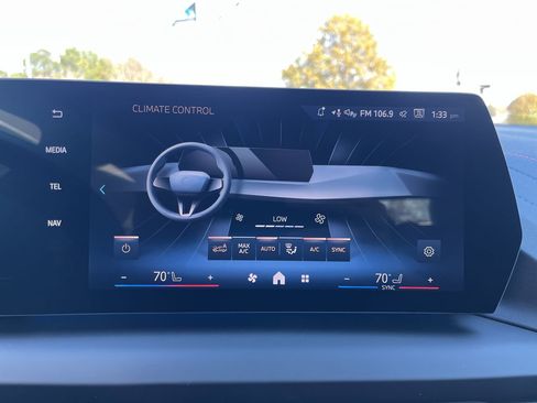 Used 2026 BMW 228i w/ Technology Package image 27