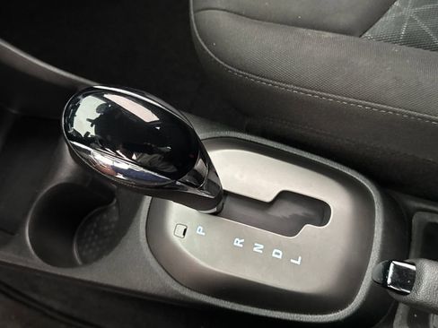 Used 2022 Chevrolet Spark LT image 17