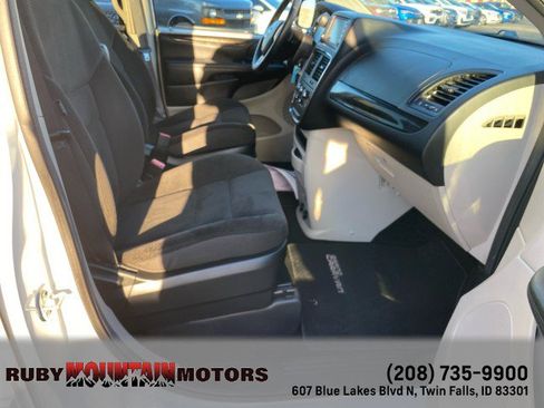 Used 2017 Dodge Grand Caravan SE w/ Power Window Group image 28