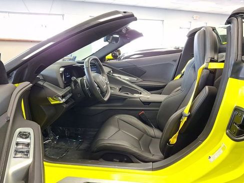 Used 2022 Chevrolet Corvette Stingray Convertible w/ Battery Protection Package RWD image 9