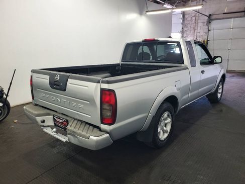 Used 2004 Nissan Frontier XE w/ (VTP) Value Truck Pkg RWD image 7