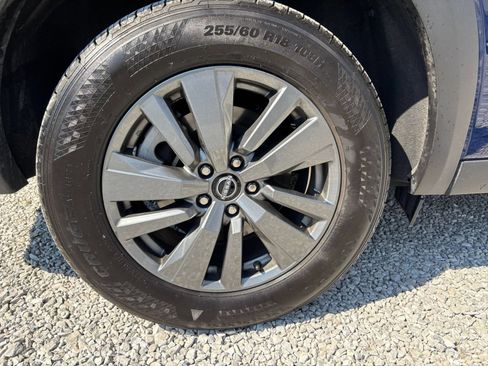 Used 2025 Nissan Pathfinder SV FWD image 28