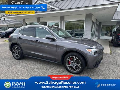 Used 2018 Alfa Romeo Stelvio image 1