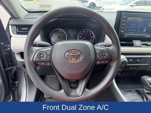 Used 2022 Toyota RAV4 XLE AWD/4WD image 15