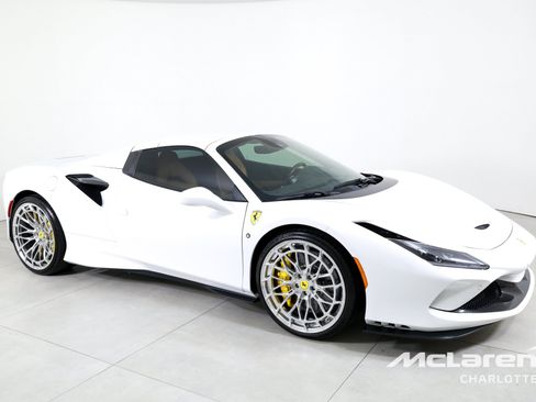 Used 2023 Ferrari F8 Tributo RWD image 3
