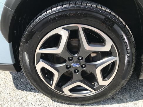 Used 2019 Subaru Crosstrek 2.0i Limited w/ Moonroof Package w/Navigation AWD/4WD image 11