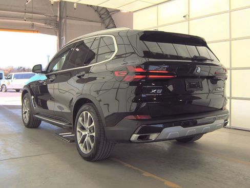 Used 2025 BMW X5 sDrive40i image 4