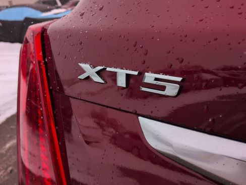 Used 2019 Cadillac XT5 Luxury image 12