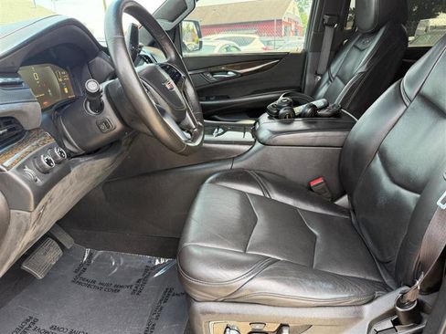 Used 2015 Cadillac Escalade ESV Platinum AWD/4WD image 36