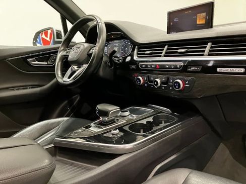 Used 2017 Audi Q7 3.0T Premium Plus w/ Premium Plus Package image 41