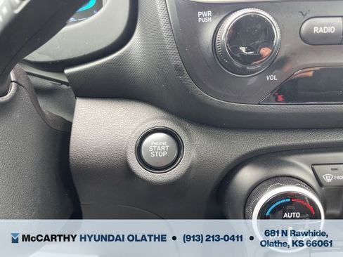 Certified 2024 Hyundai Venue Limited FWD image 27