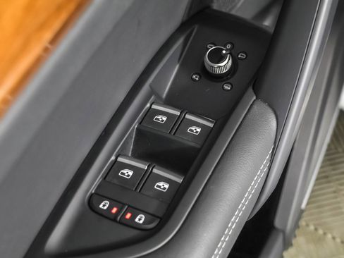 Used 2023 Audi Q5 2.0T Premium Plus w/ Premium Plus Package image 37