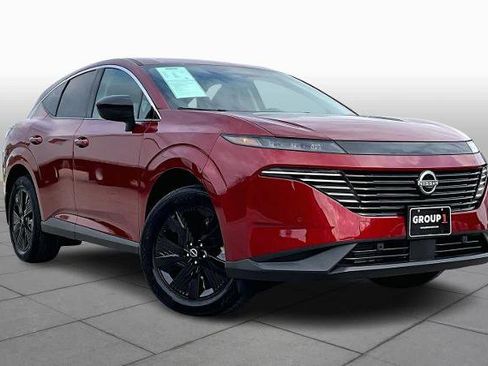 Certified 2025 Nissan Murano SV image 2