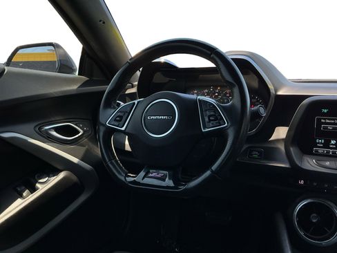 Used 2018 Chevrolet Camaro SS RWD image 11