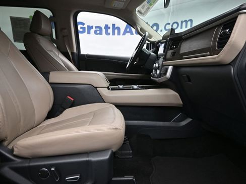 Used 2022 Ford Expedition Limited AWD/4WD image 7