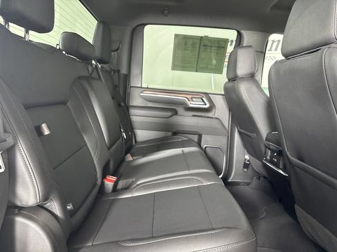 Used 2026 GMC Sierra 2500 SLT w/ SLT Convenience Package AWD/4WD image 23