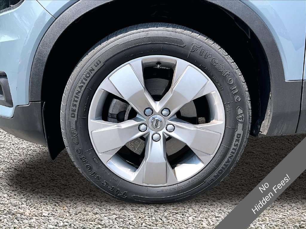 Used 2021 Volvo XC40 T4 Momentum FWD image 9