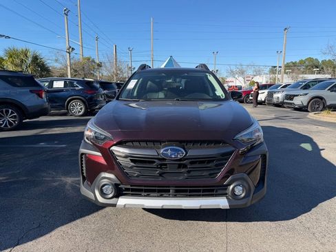 Used 2023 Subaru Outback Limited image 3