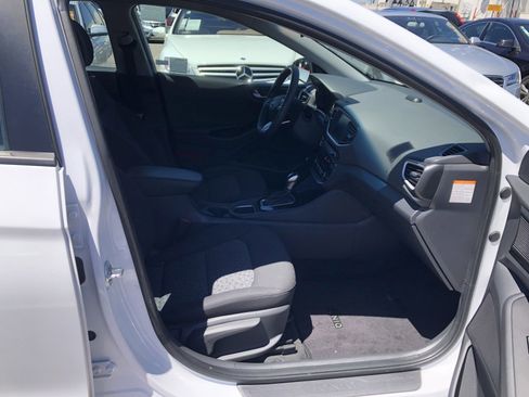 Used 2019 Hyundai Ioniq Blue FWD image 15