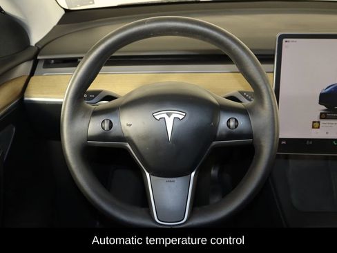 Used 2023 Tesla Model Y Long Range AWD/4WD image 7