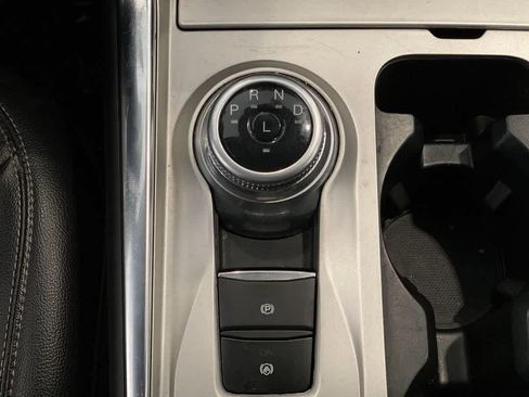 Used 2023 Ford Explorer Limited image 23