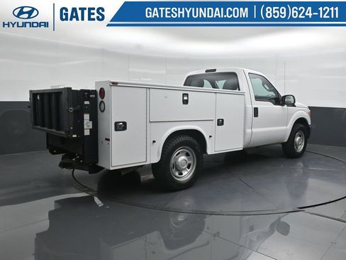 Used 2016 Ford F350 XL RWD image 2