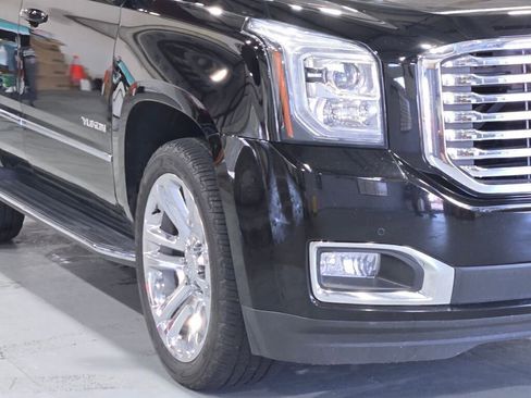 Used 2018 GMC Yukon SLT w/ Premium Edition image 3