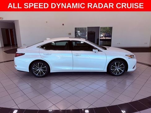 Certified 2024 Lexus ES 350 w/ Premium Package FWD image 8