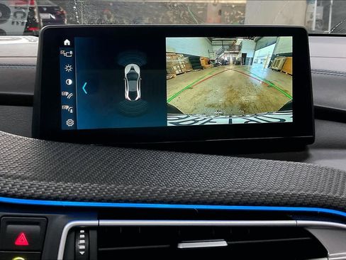 Used 2019 BMW i8 image 22