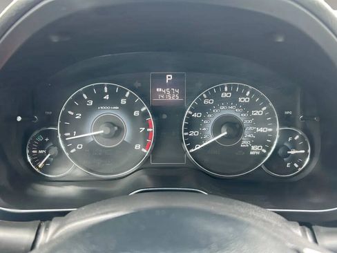Used 2010 Subaru Outback 3.6R Limited AWD/4WD image 13