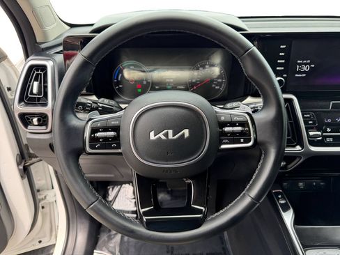 Certified 2023 Kia Sorento EX AWD/4WD image 19