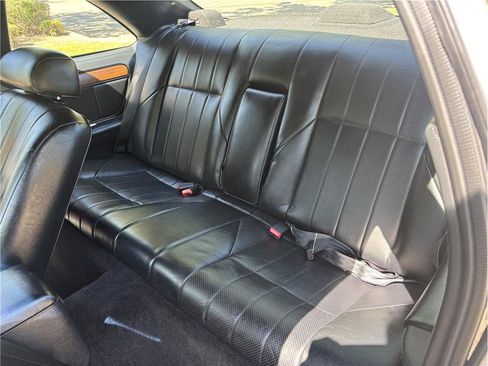 Used 1990 Ford Thunderbird LX RWD image 11