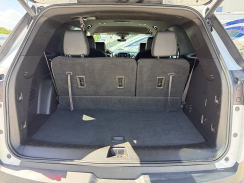 Used 2023 Chevrolet Traverse LT w/ LT Premium Package AWD/4WD image 26