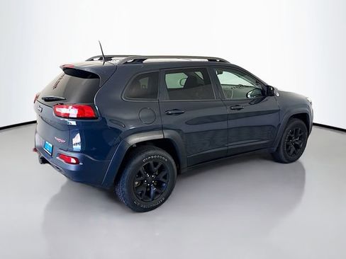 Used 2016 Jeep Cherokee Trailhawk w/ Comfort/Convenience Group image 7
